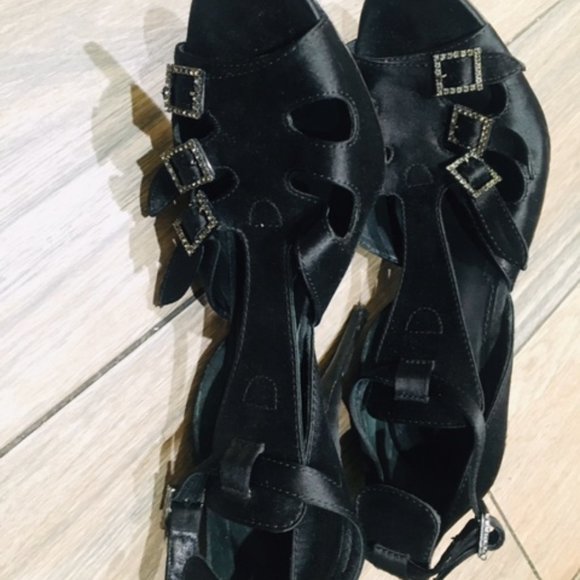 ⭐️SALE⭐️Authentic Givenchy Black Satin Crystal Buckle Open Toe T-Strap Sandals - Picture 6 of 7